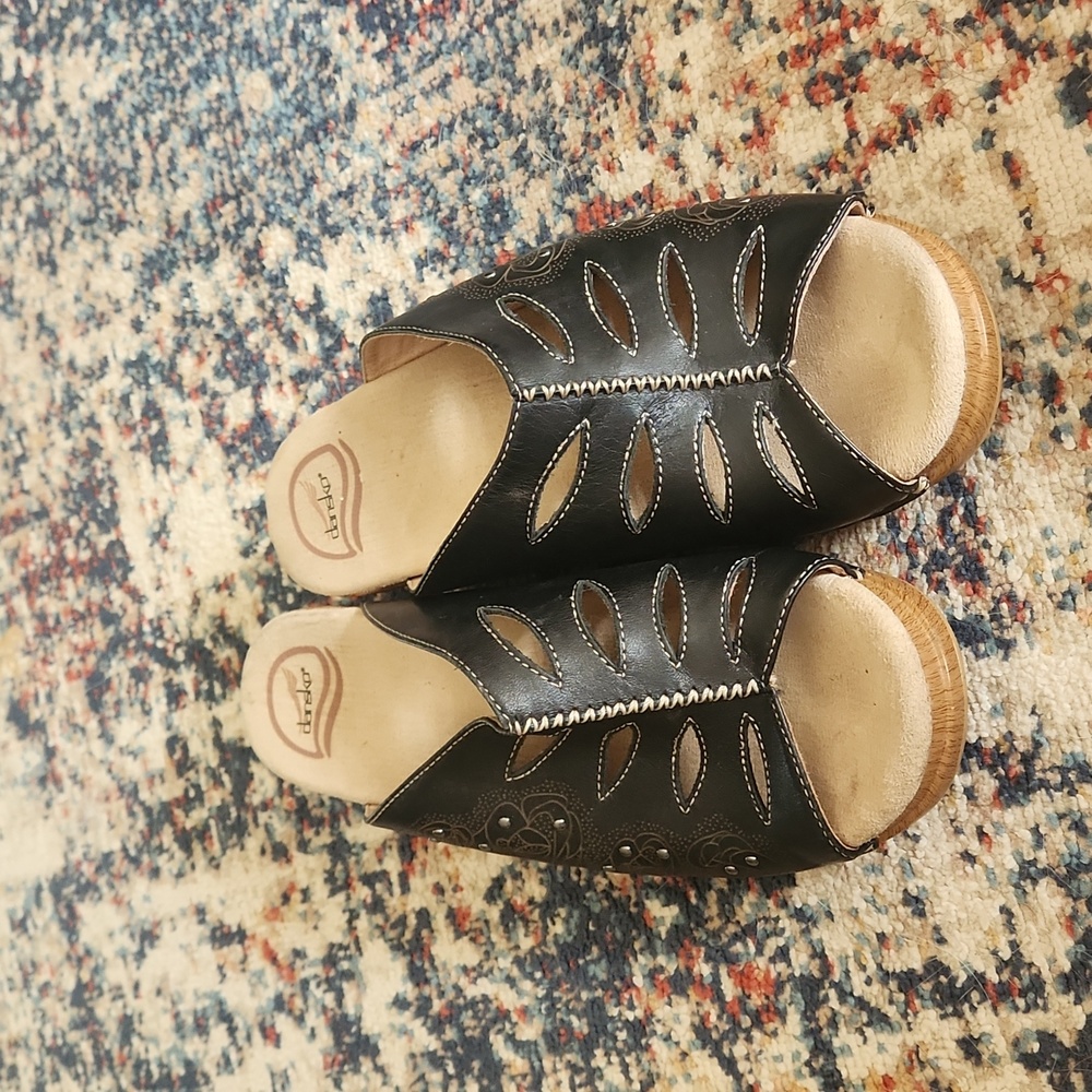 Dansko Black and Tan Sandals with Comfort and Style